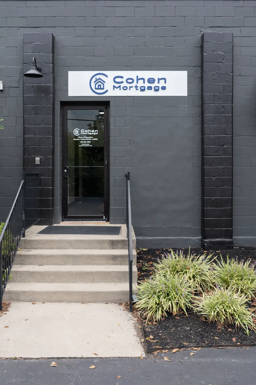 Front entrance of the Cohen Mortgage office